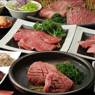 特上焼肉を存分にどうぞ 飲み放題120分付き【贅沢コース】 飲み放題付き ¥7,680 食事のみ ¥5,500